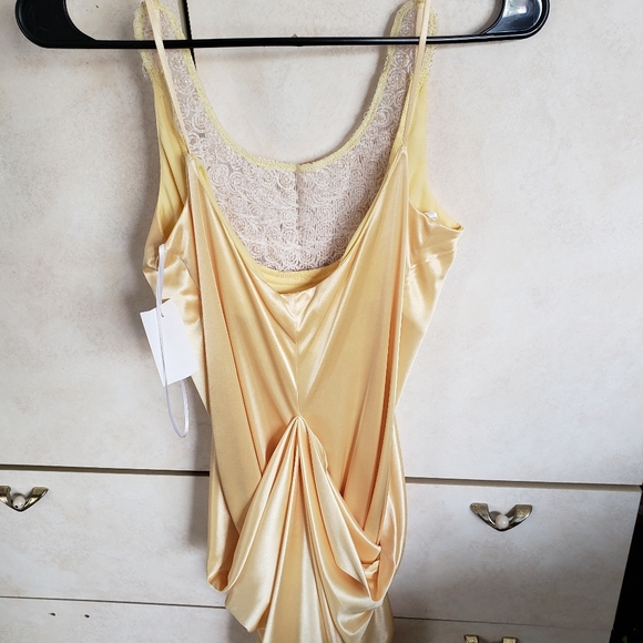 Dress - Picture 2 of 6